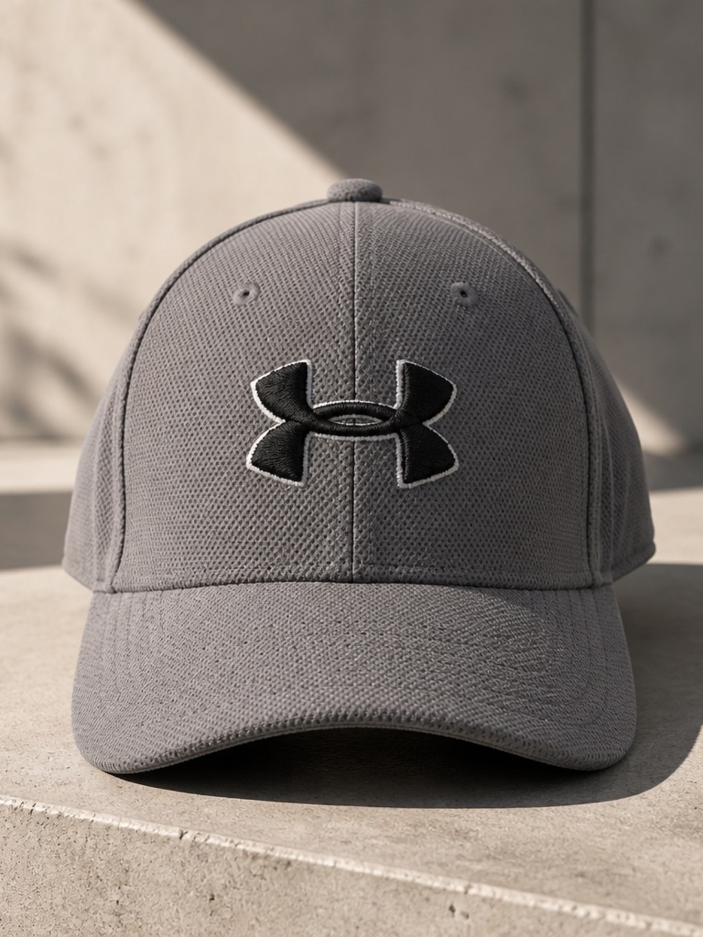 NWOT Under Armour Gray Black Youth Flex Fit Baseball Hat Cap Athletic